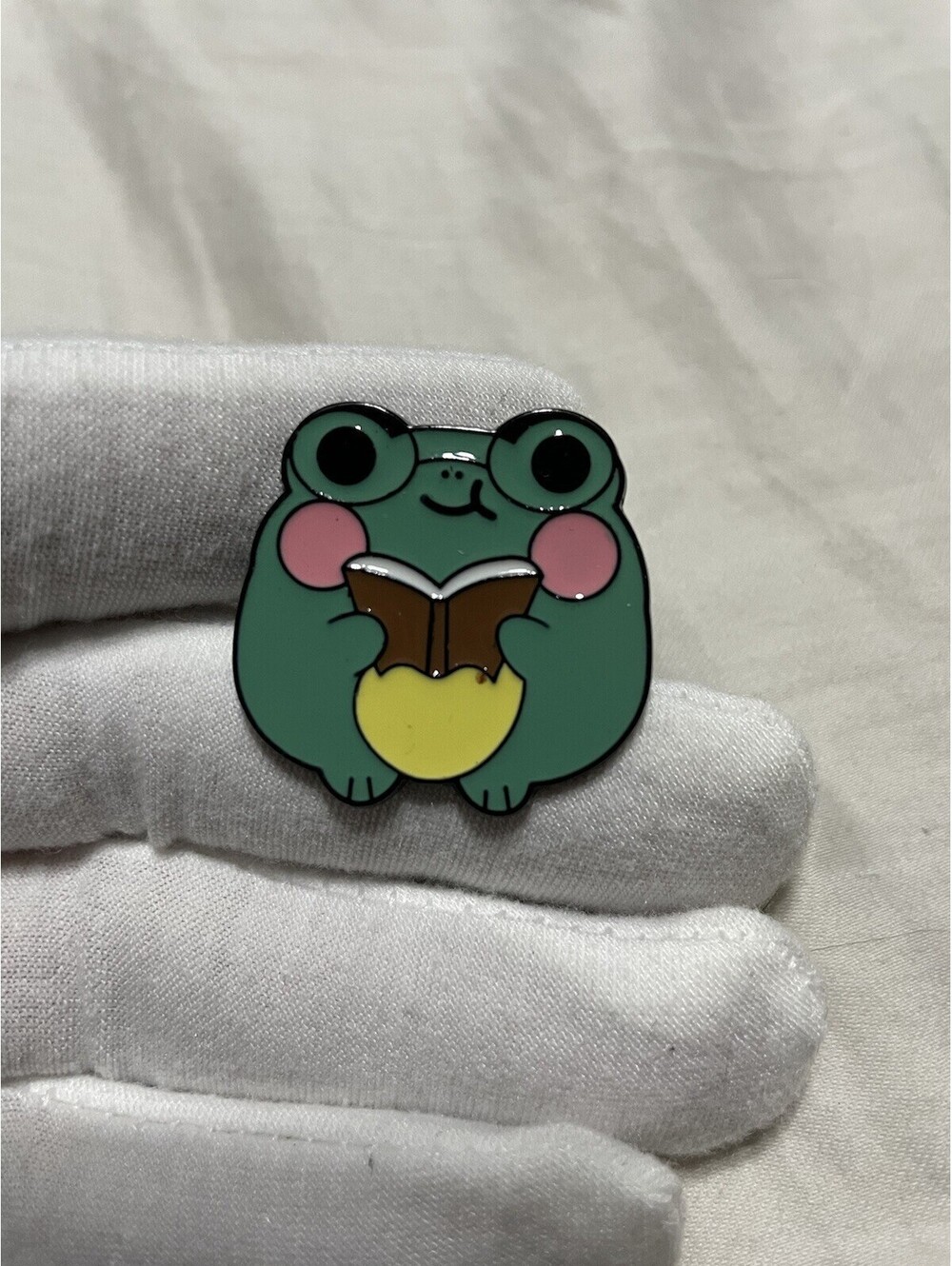 Kawaii frog enamel pin brooch anime cartoon cute funny reading book